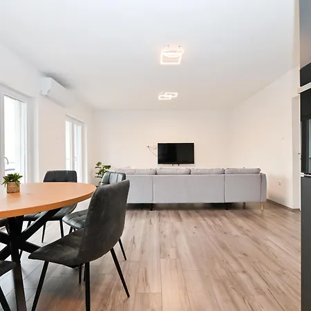 Apartment Punta Sole